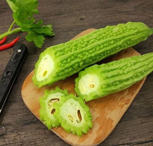 陇县吃瓜,尽享夏日清凉美味