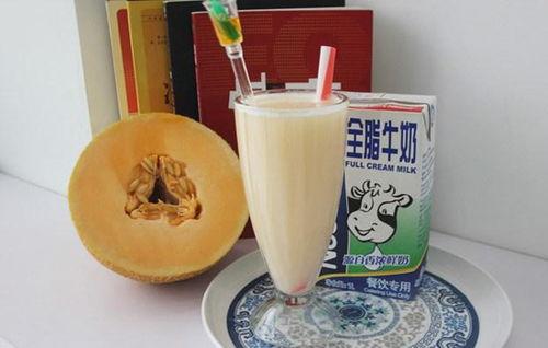 哈密瓜牛奶一起吃可以吗